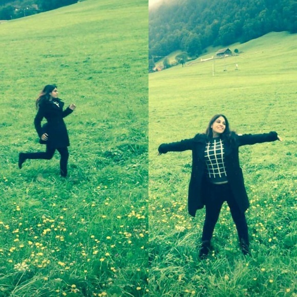 Meet Your Posher! - Picture 4 of 8